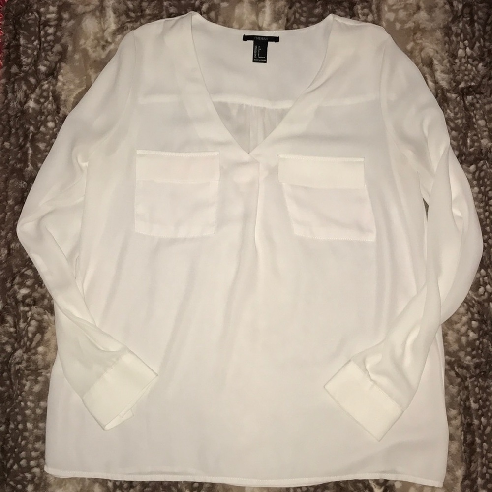 White/cream business casual long sleeve top ✨